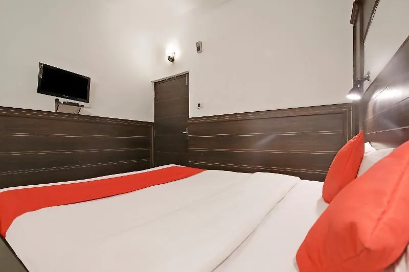 Oyo 22122 Hotel Falcon Crest Shimla