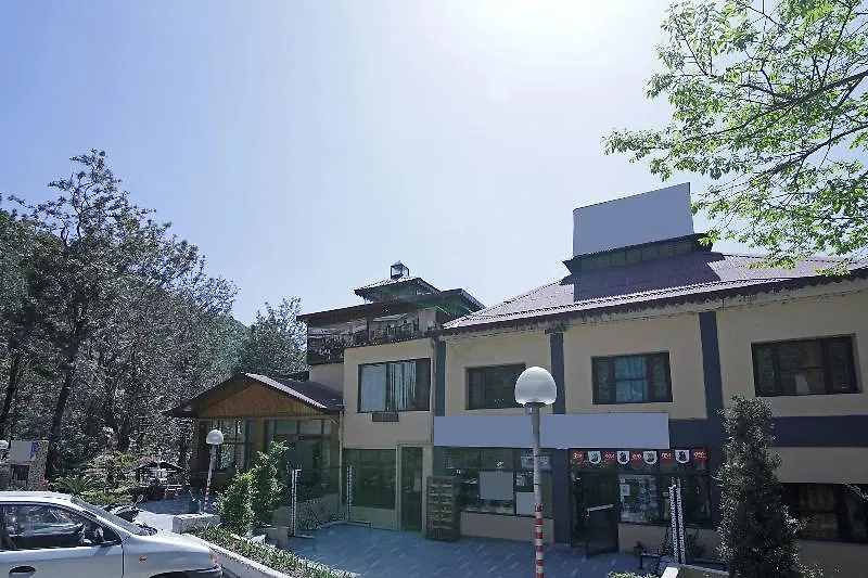 Oyo 22122 Hotel Falcon Crest Shimla 2*,  India